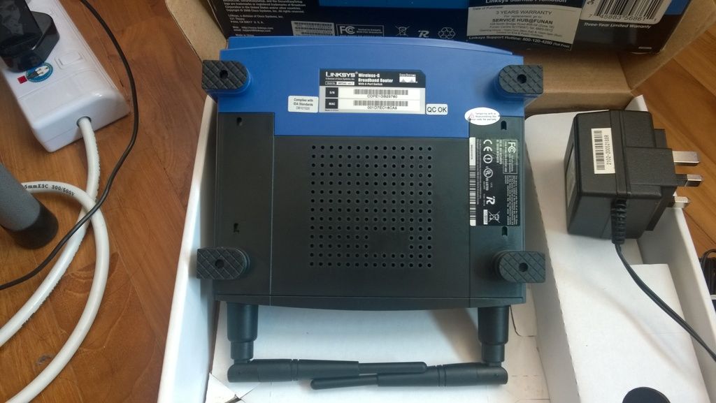 Bán Router Linksys WRT54G ver 7 còn mới, full trùng MAC và SN box .... - 1