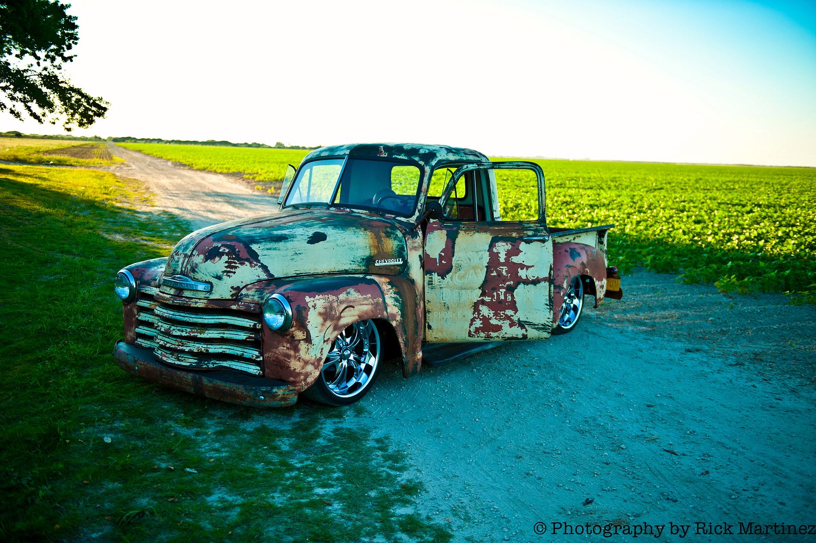 30 photo EddiesDemolitionChevyTruck.jpg