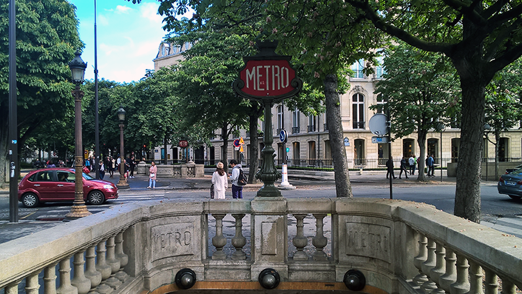 Champs Elysees - placa do metrô