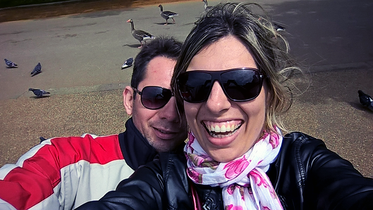 Os dois bestas morrendo de frio mas vibrando de alegria por estar num lugar lindo assim