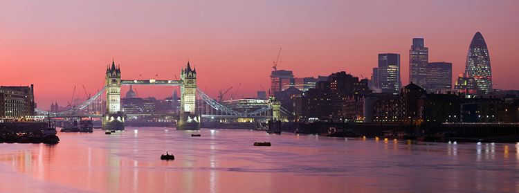 Olhem que vista maravilhosa da Tower Bridge...