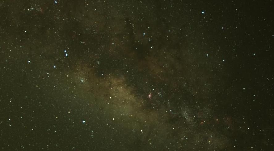 MilkywayimagedwithBRtelescope20140730_zp