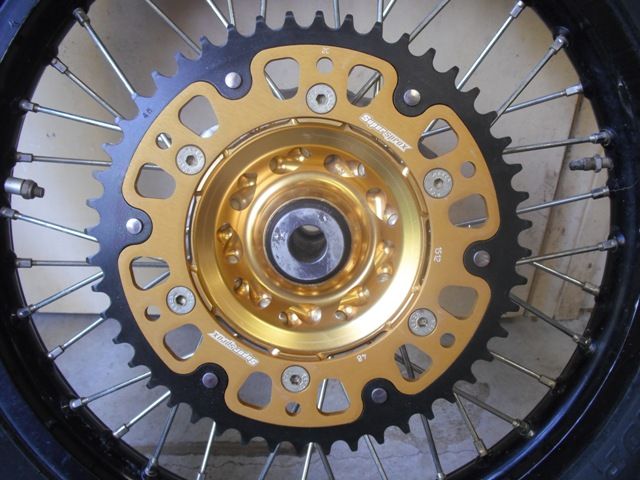 chainandsprockets002.jpg