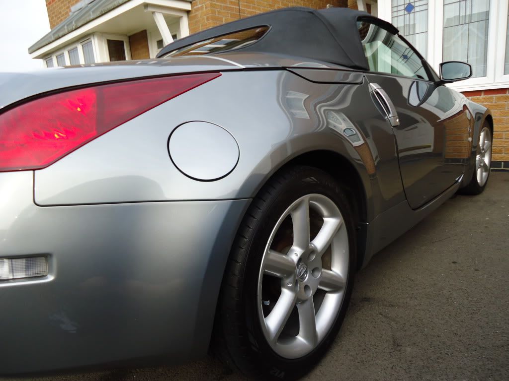 Nissan350Z017.jpg